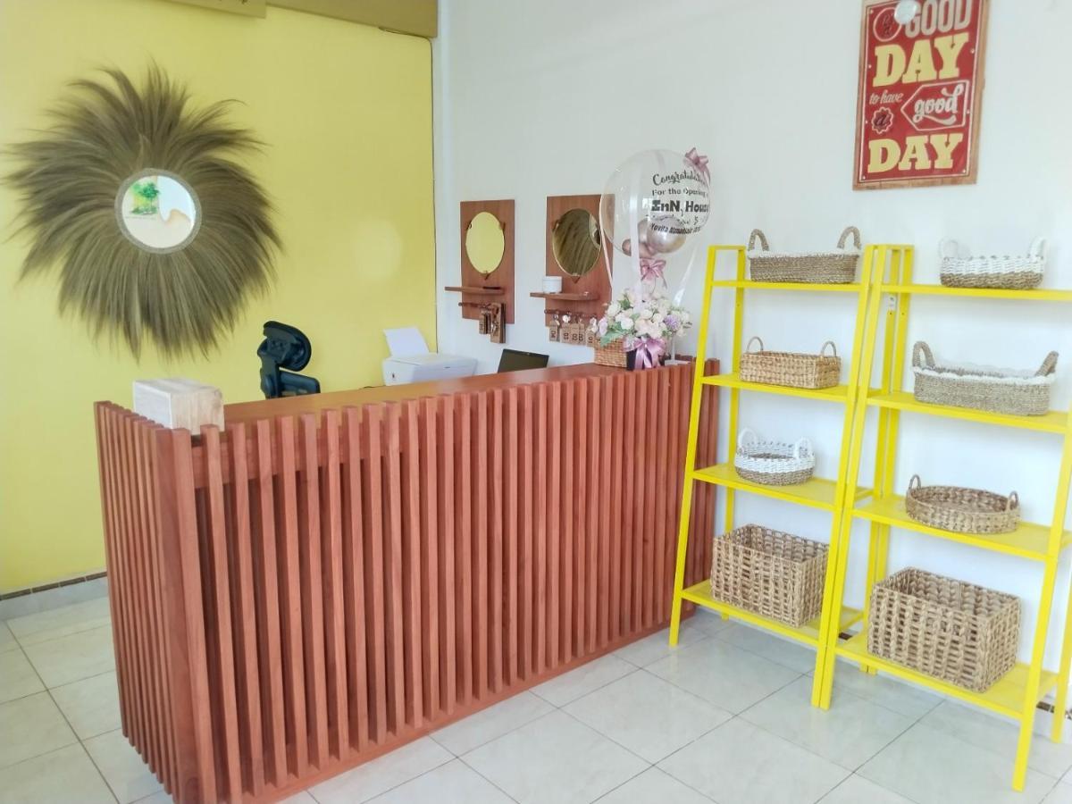 Inn House Homestay Dadapan 외부 사진