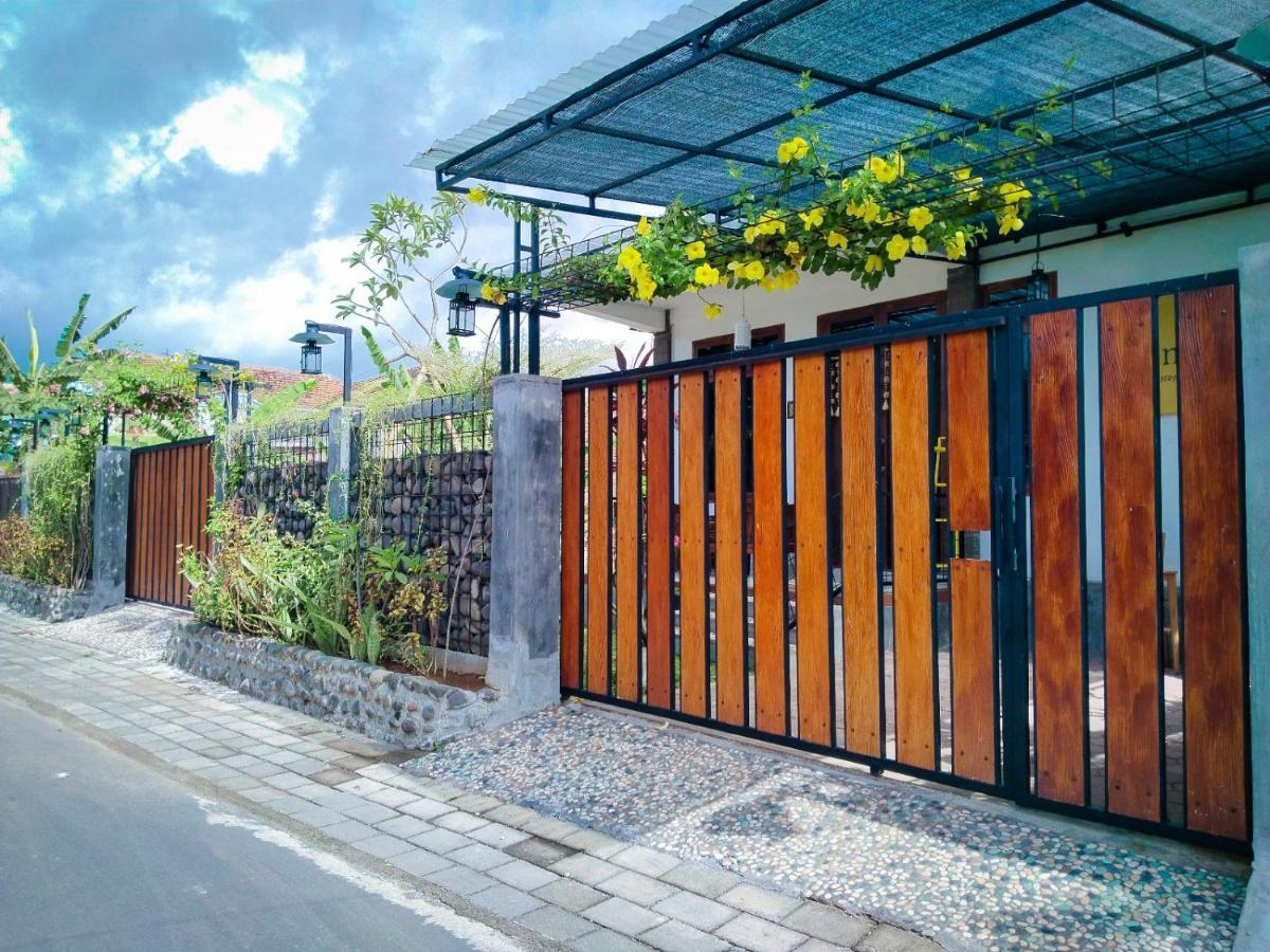 Inn House Homestay Dadapan 외부 사진