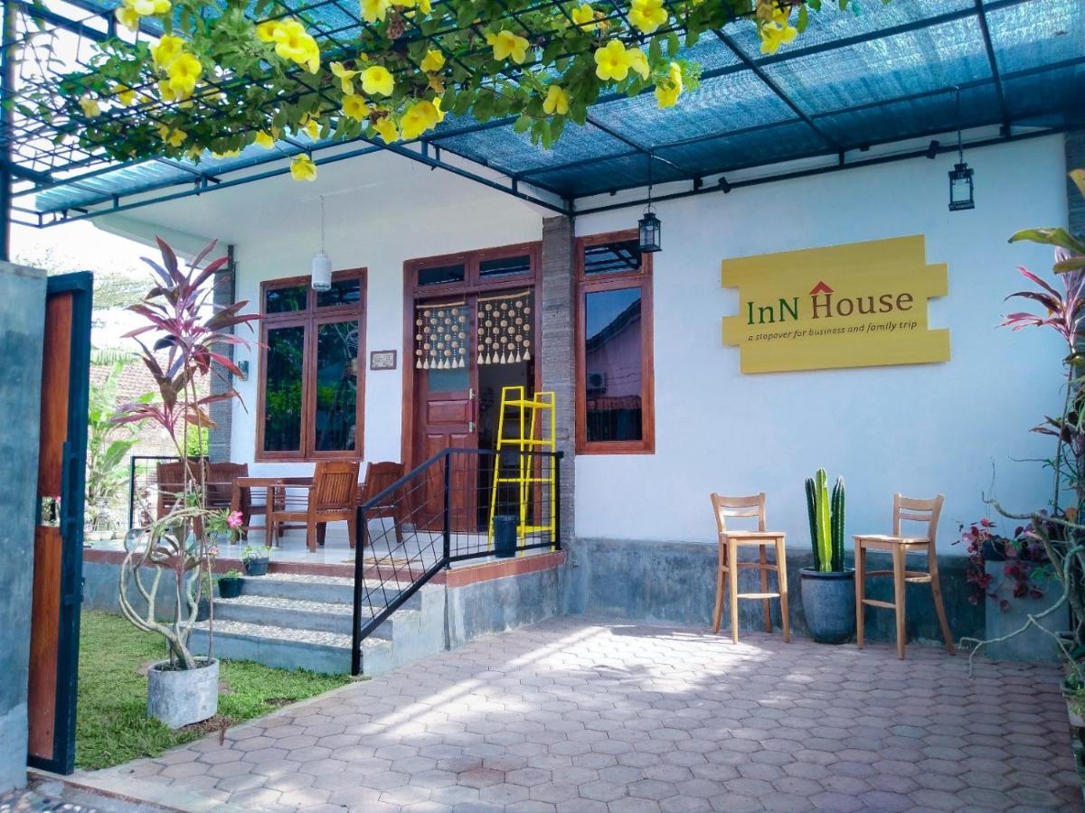 Inn House Homestay Dadapan 외부 사진