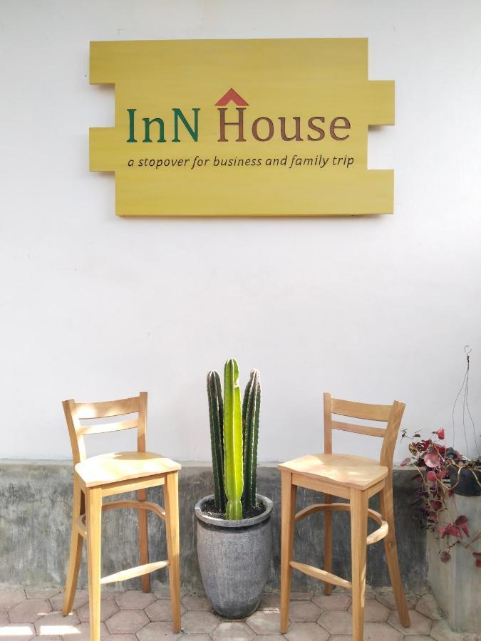 Inn House Homestay Dadapan 외부 사진